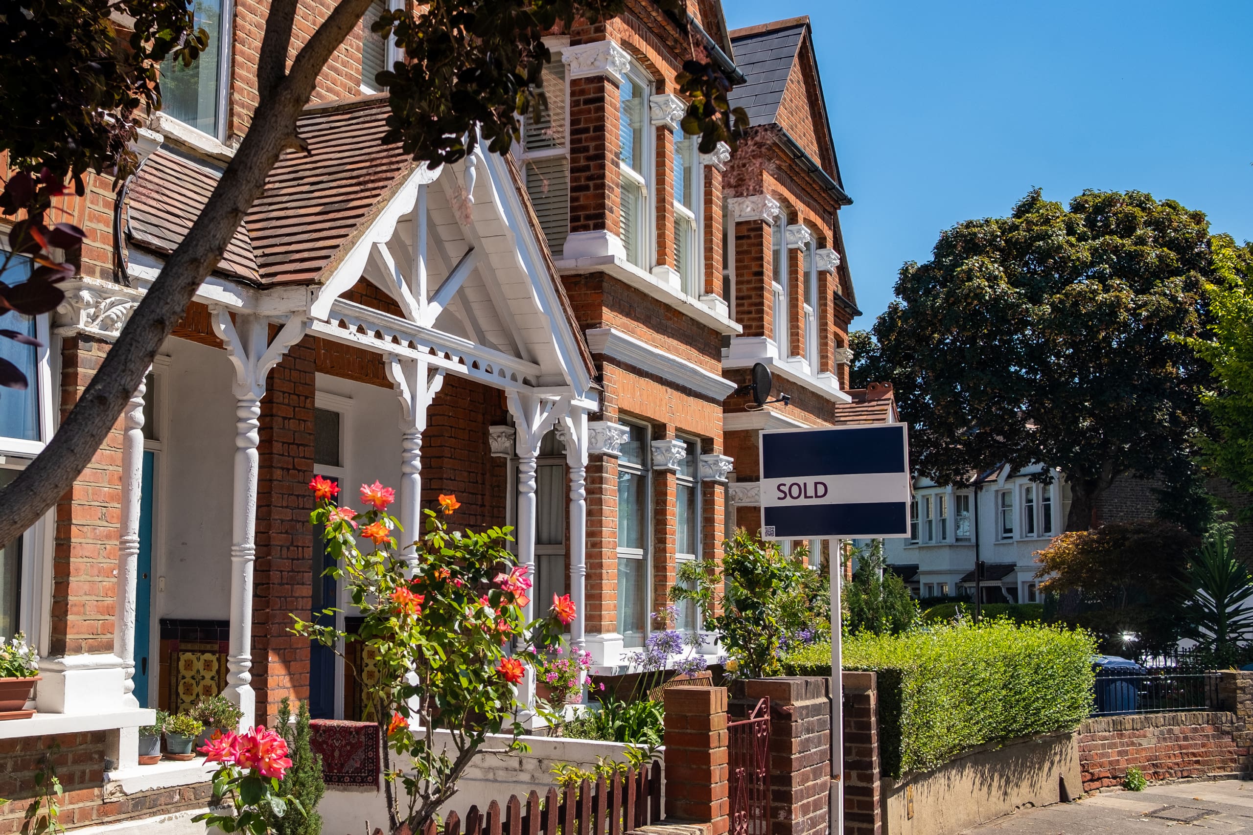Navigating the Homebuying Maze: Residential Property Conveyancing FAQs