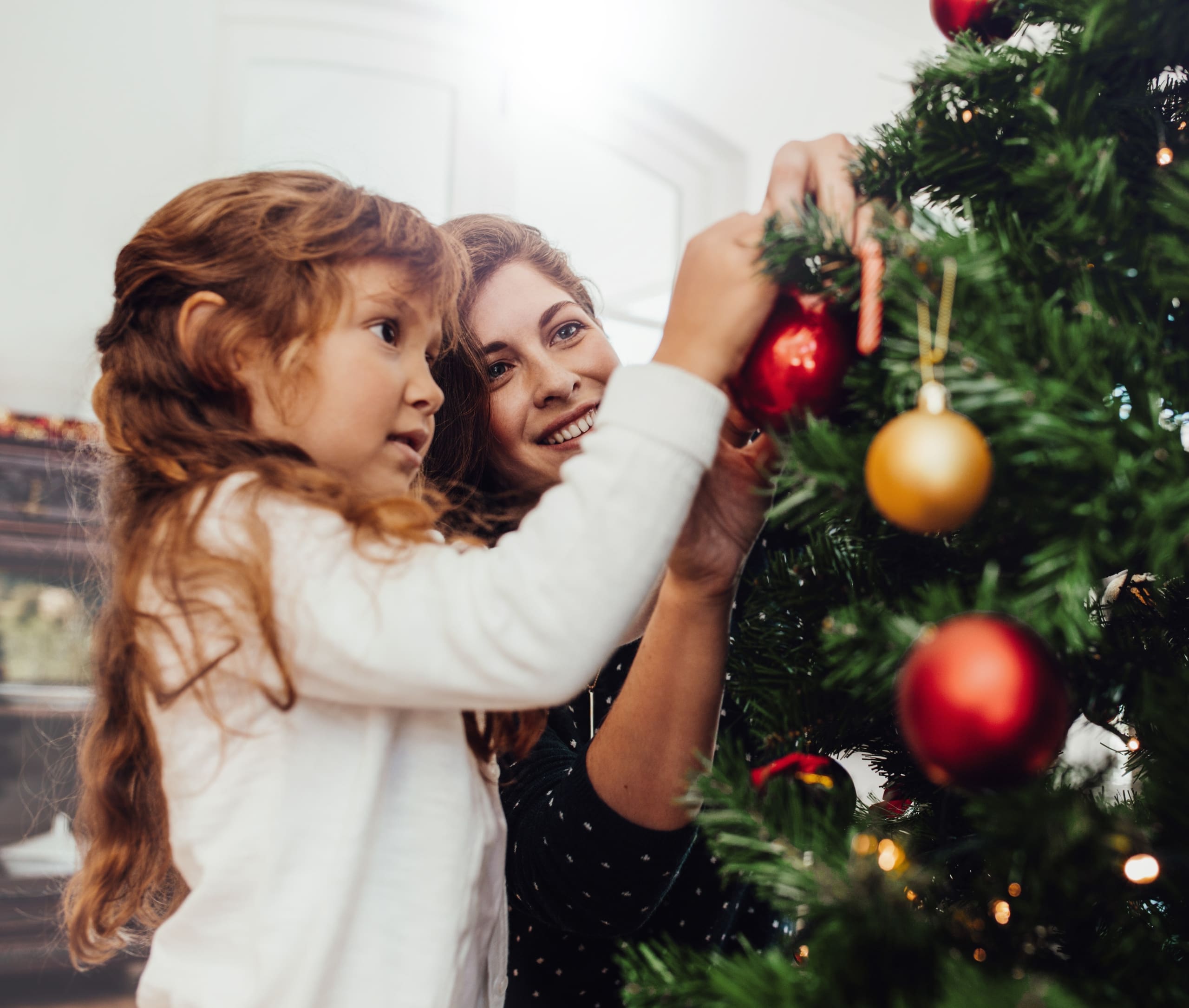 Navigating Christmas as divorced or separated parents: legal tips for peaceful co-parenting